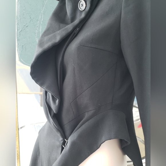 Ann Demeulemeester | Asymmetric Blazer with Oversized-lapel and Zip Details - Picture 10 of 15